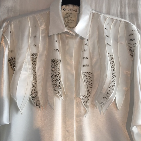 Designer fashion.See all details:poshmark.ca/closet/webzy. Unique and el… - Picture 12 of 15